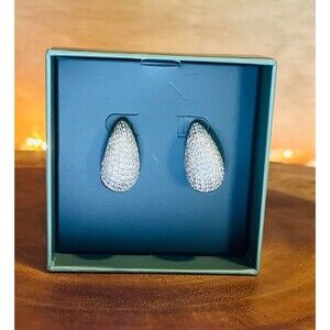 Jewels by Sunaina Narnia Crystal Teardrop earrings NEW in box
